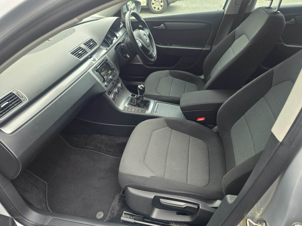 Volkswagen Passat 2.0 Tdi Bluemotion Tech Highline Silver #6
