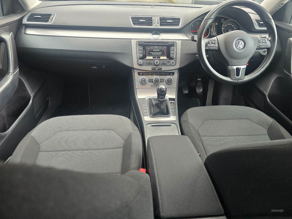 Volkswagen Passat 2.0 Tdi Bluemotion Tech Highline Silver #5