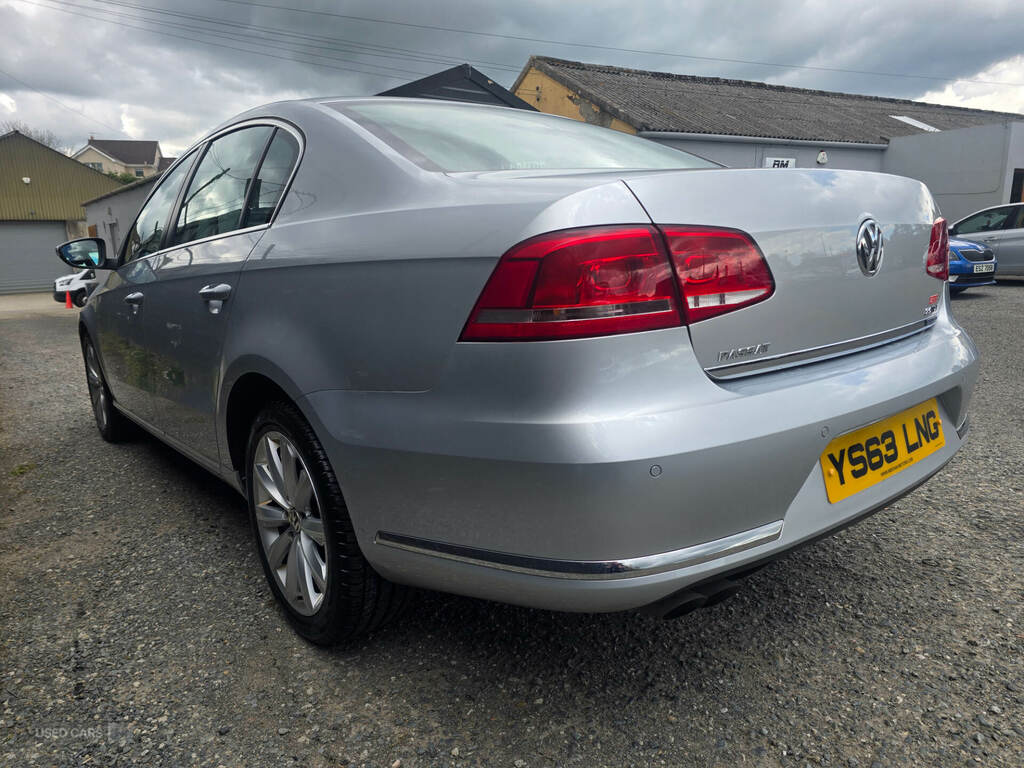 Volkswagen Passat 2.0 Tdi Bluemotion Tech Highline Silver #3
