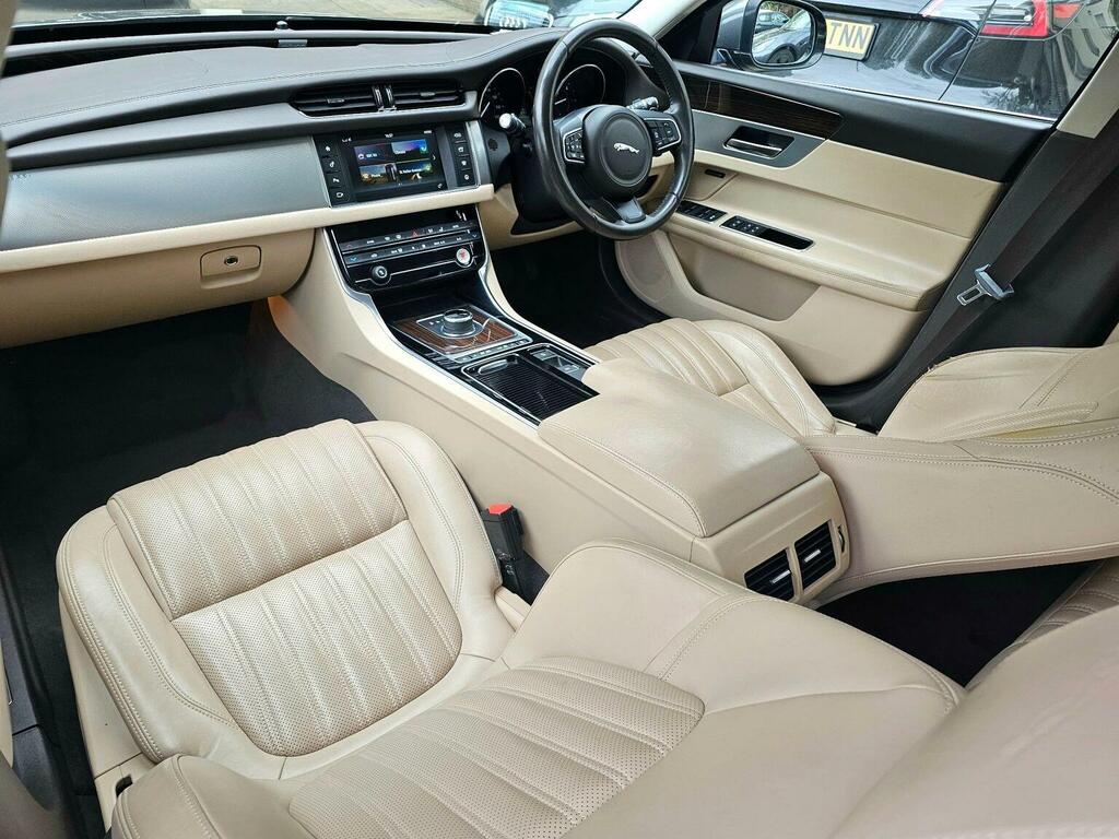 Jaguar XF 2.0D Portfolio Euro 6 Ss 201666 RV66XTO Grey #5