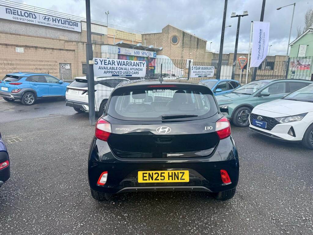 Hyundai I10 1.0 63 Advance Nav EN25HNZ Black #4