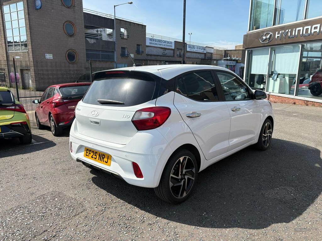 Hyundai I10 1.0 63 Premium Nav EF25NRJ White #3