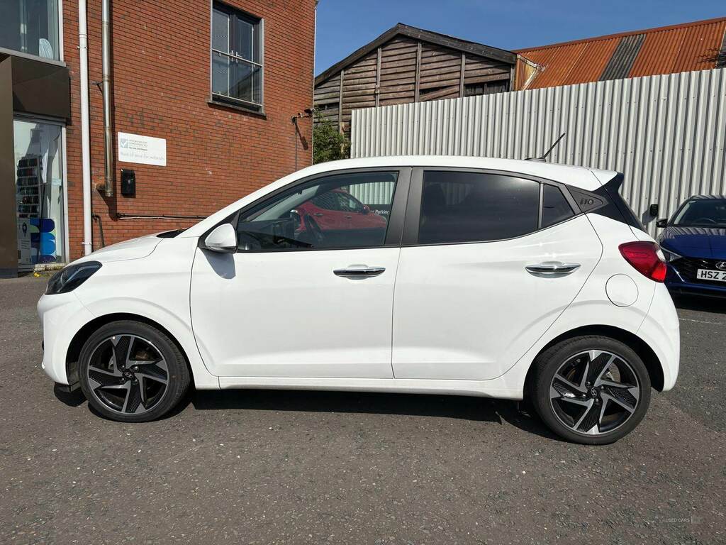 Hyundai I10 1.0 63 Premium Nav EF25NRJ White #6