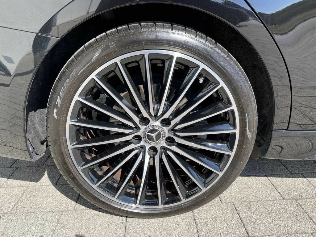 Mercedes-Benz C Class 2.0 C220dh Mhev Amg Line Premium Plus Saloon KN25DDE #3
