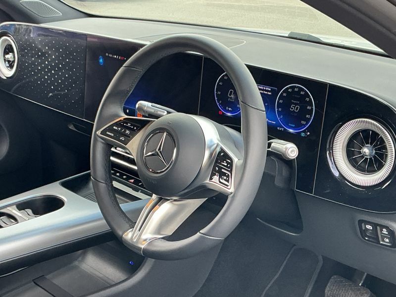 Mercedes-Benz CLA Class Saloon KN75LXG White #5