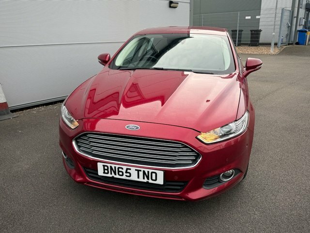 Ford Mondeo 2.0 Tdci Zetec Hatchback Euro 6 Red #5