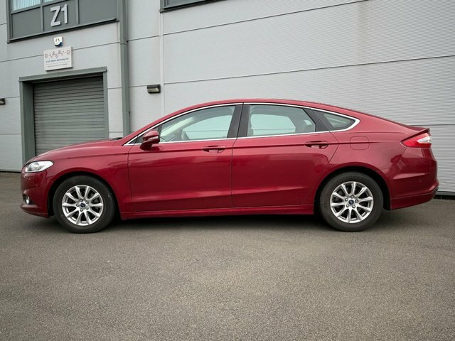 Ford Mondeo 2.0 Tdci Zetec Hatchback Euro 6 Red #3