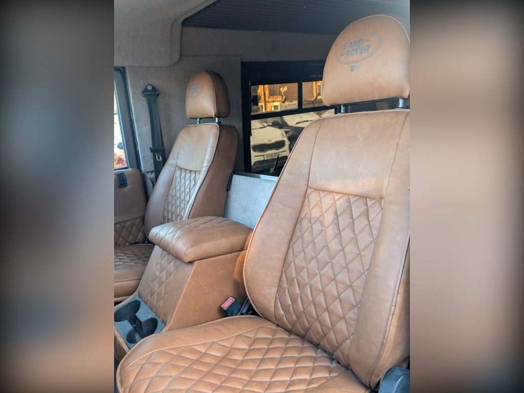 Land Rover Defender 110 County Dcb #6