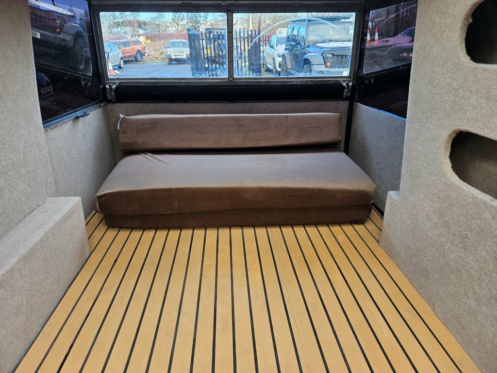 Land Rover Defender 110 County Dcb #5