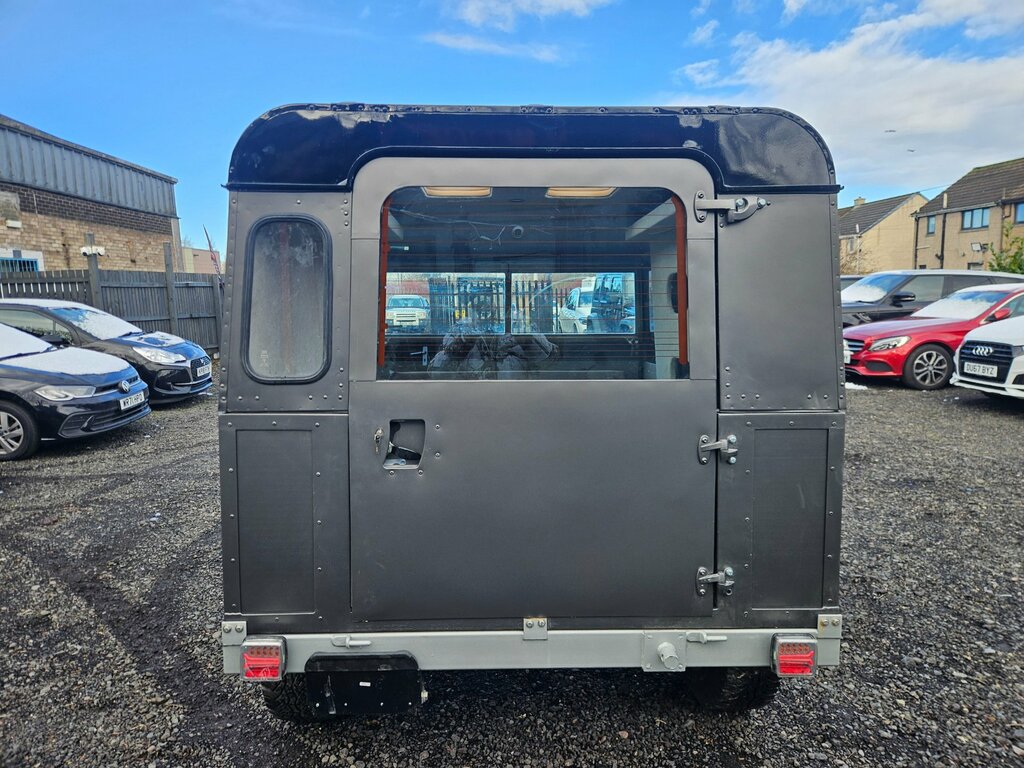 Land Rover Defender 110 County Dcb #4