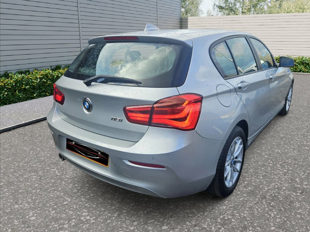 BMW 1 Series 1.5 118I Se Business Hatchback Eur YG68NFS Silver #5
