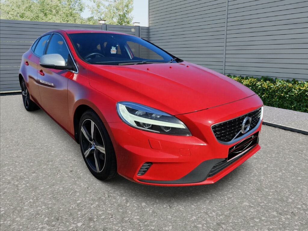 Volvo V40 2.0 T2 R-design Hatchback Euro 6 SM18GFZ Red #3