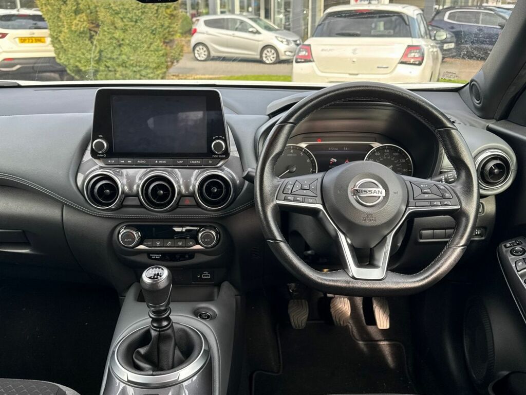Nissan Juke N-connecta Dig-t TRZ5441 White #2