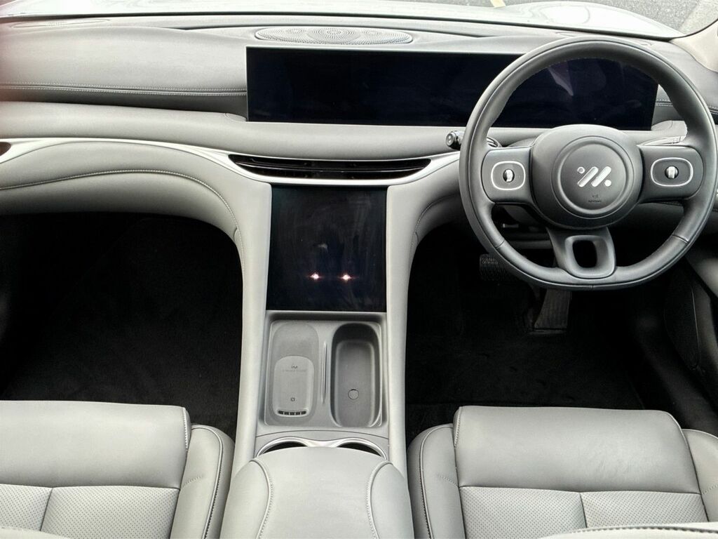 MG IM5 Saloon 75Kwh Standard Range Ev Au JMZ6772 White #2