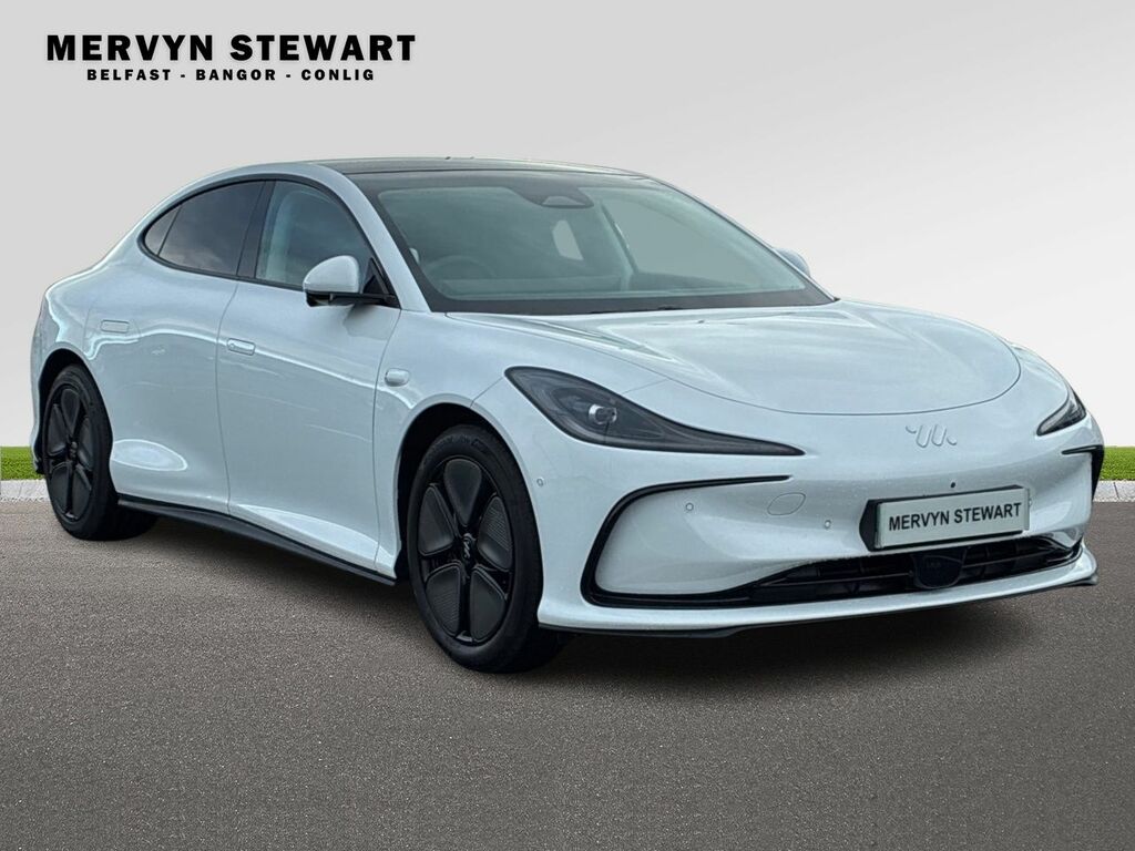 MG IM5 Saloon 75Kwh Standard Range Ev Au JMZ6772 White