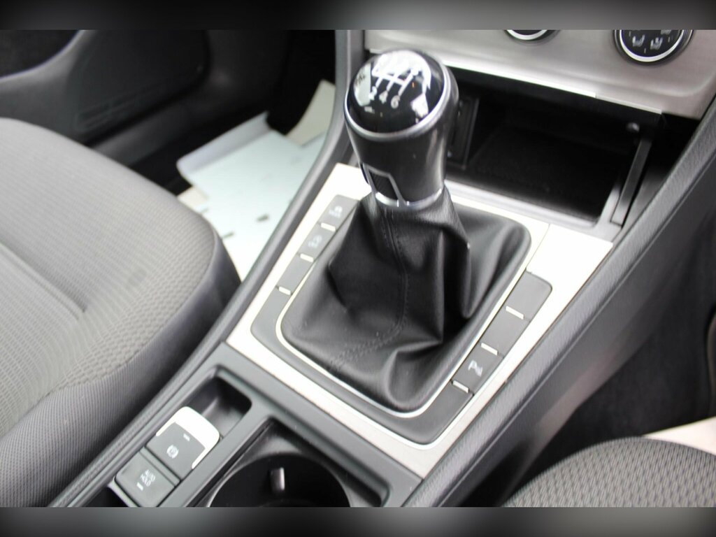 Volkswagen Golf 1.4 Tsi Bluemotion Tech Match Edition Euro 6 Ss EU66XNW White #4