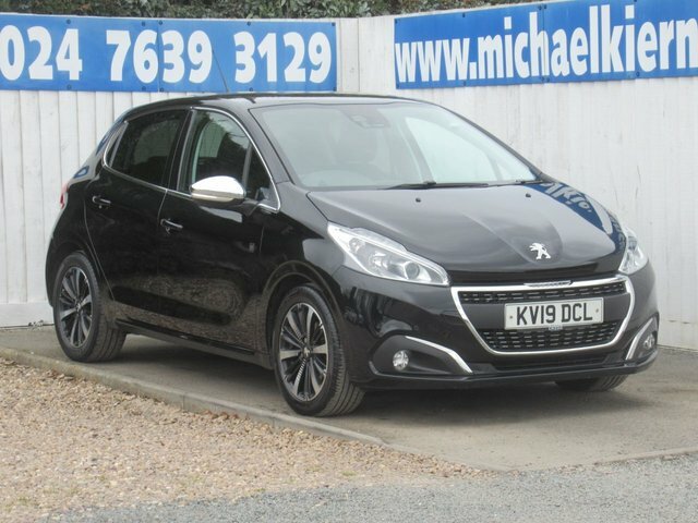 Peugeot 208 1.5 Bluehdi Tech Edition Hatchback Manu Black
