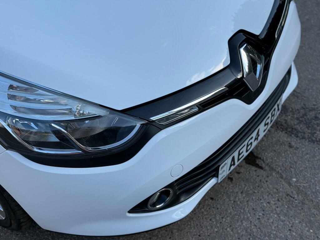 Renault Clio 1.2 16V Dynamique Medianav Euro 5 AE64SBX White #3