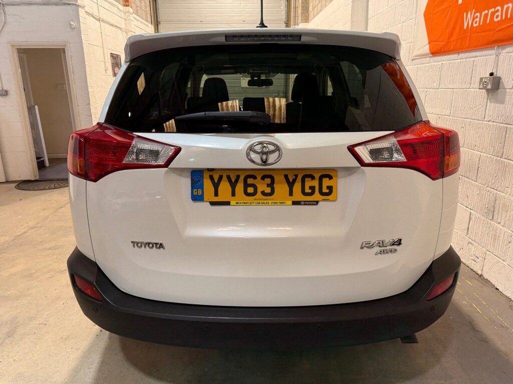 Toyota Rav 4 2.2 D-cat Icon White #4