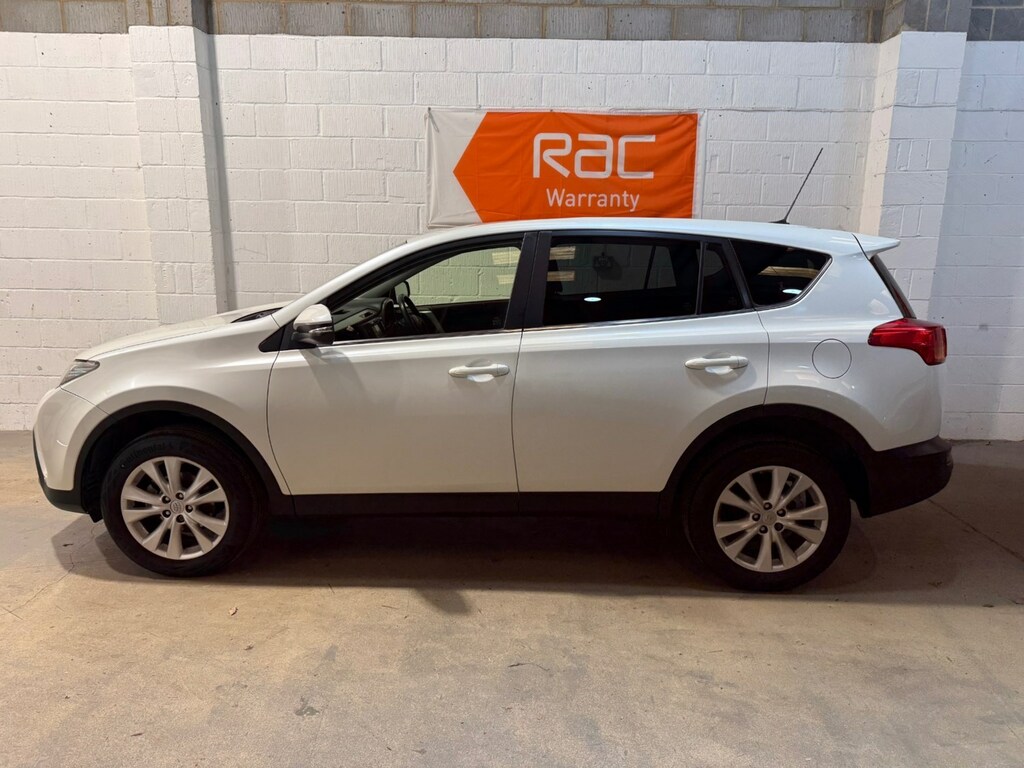 Toyota Rav 4 2.2 D-cat Icon White #2