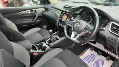 Nissan Qashqai N-connecta Dig-t BU67BLJ Red #2