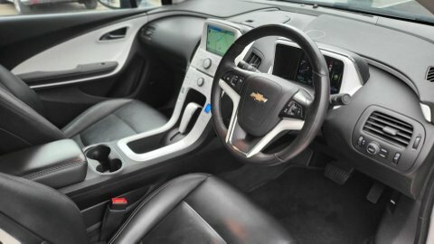 Chevrolet Volt  White #2