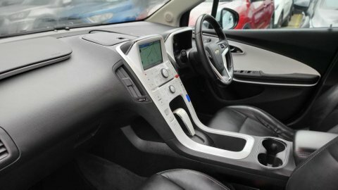 Chevrolet Volt  White #12