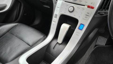 Chevrolet Volt  White #15