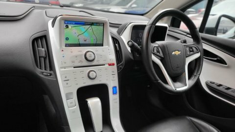Chevrolet Volt  White #14
