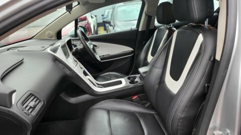Chevrolet Volt  White #24