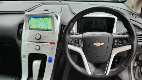 Chevrolet Volt  White #23