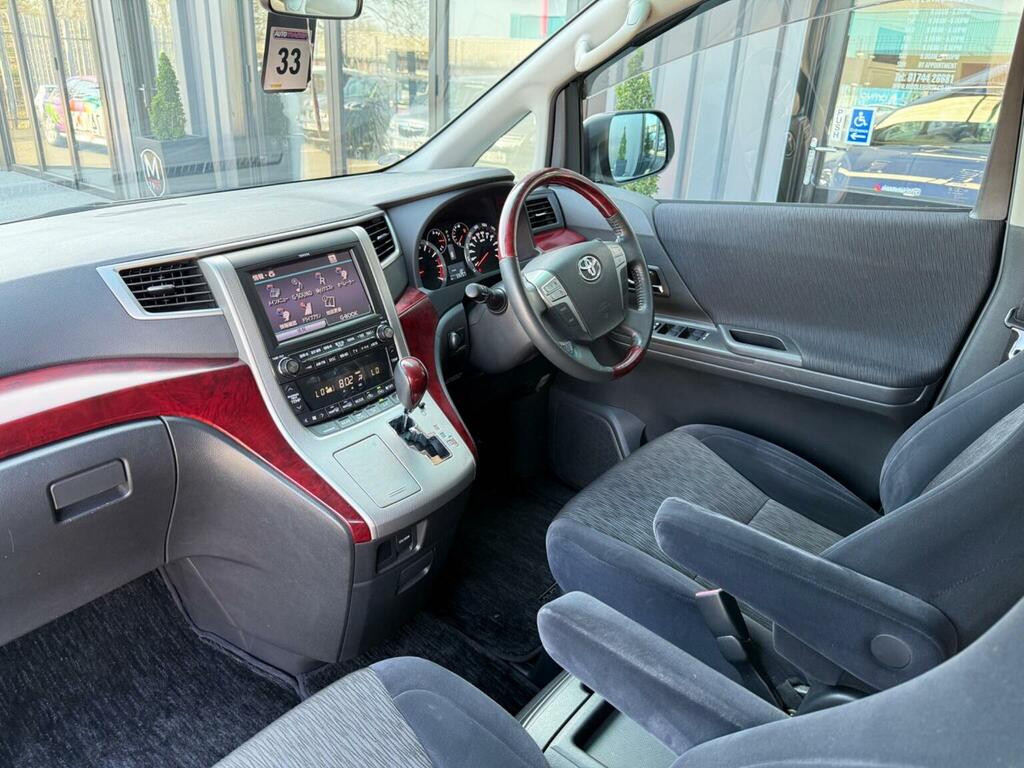 Toyota Alphard 240S 2.4 8 Seater White #2