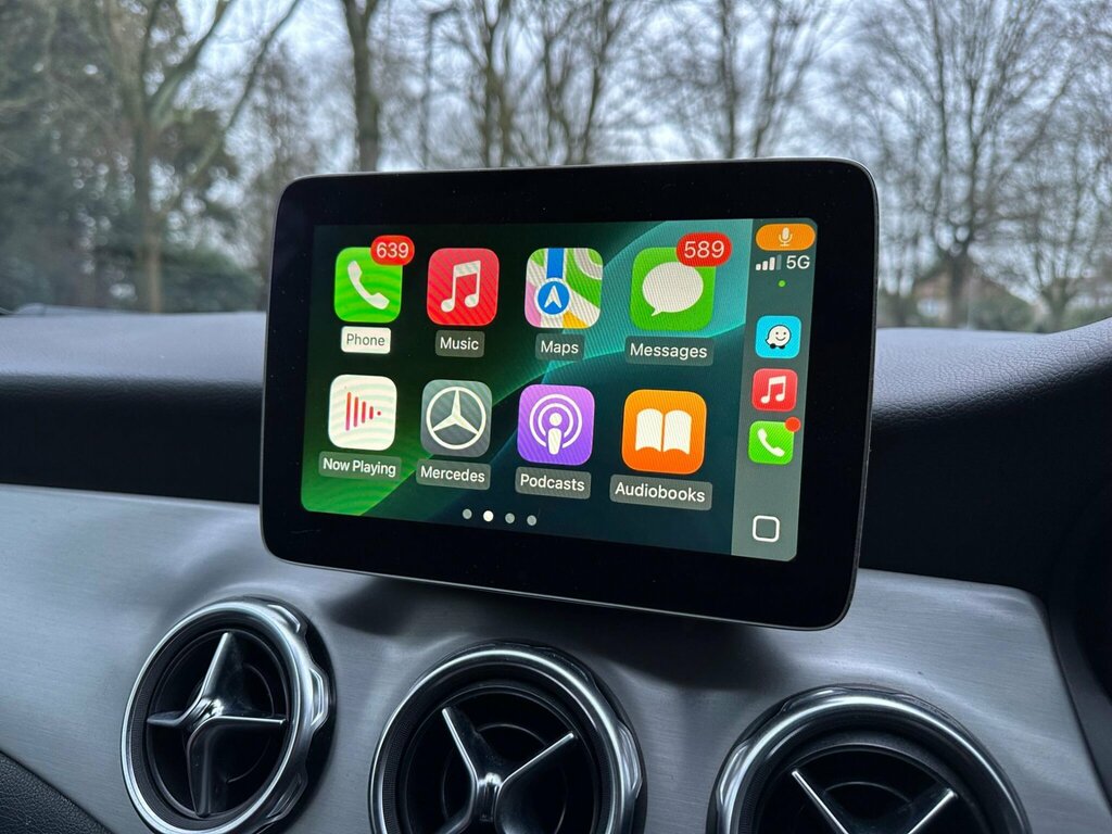Mercedes-Benz GLA Class 1.6 Gla200 Amg Line Euro 6 Ss KK18UPV Grey #2