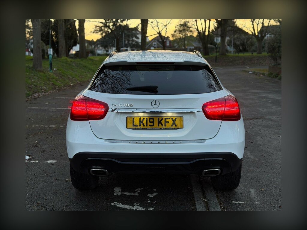 Mercedes-Benz GLA Class 1.6 Gla180 Urban Edition 7G-dct Euro 6 Ss LK19KFX White #5