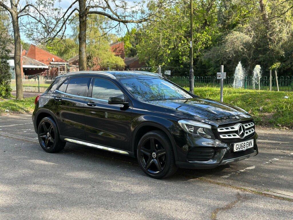Mercedes-Benz GLA Class 1.6 Gla200 Amg Line 7G-dct Euro 6 Ss Black
