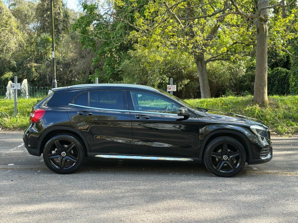 Mercedes-Benz GLA Class 1.6 Gla200 Amg Line 7G-dct Euro 6 Ss GU68EWN Black #3