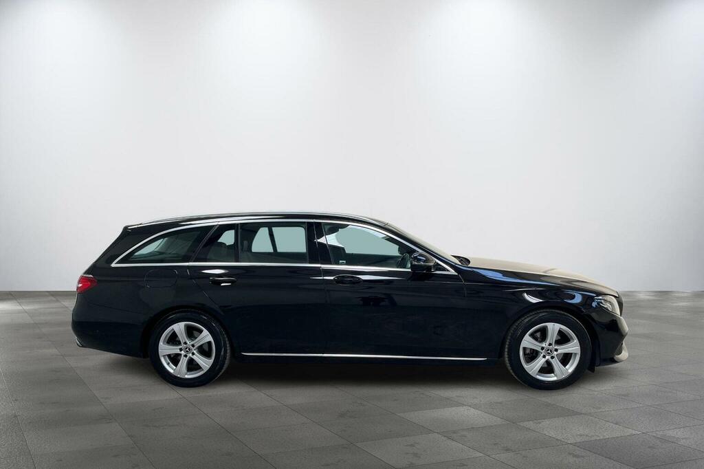 Mercedes-Benz E Class 2.0 E220d Se G-tronic Euro 6 Ss KX67OKR Black #2