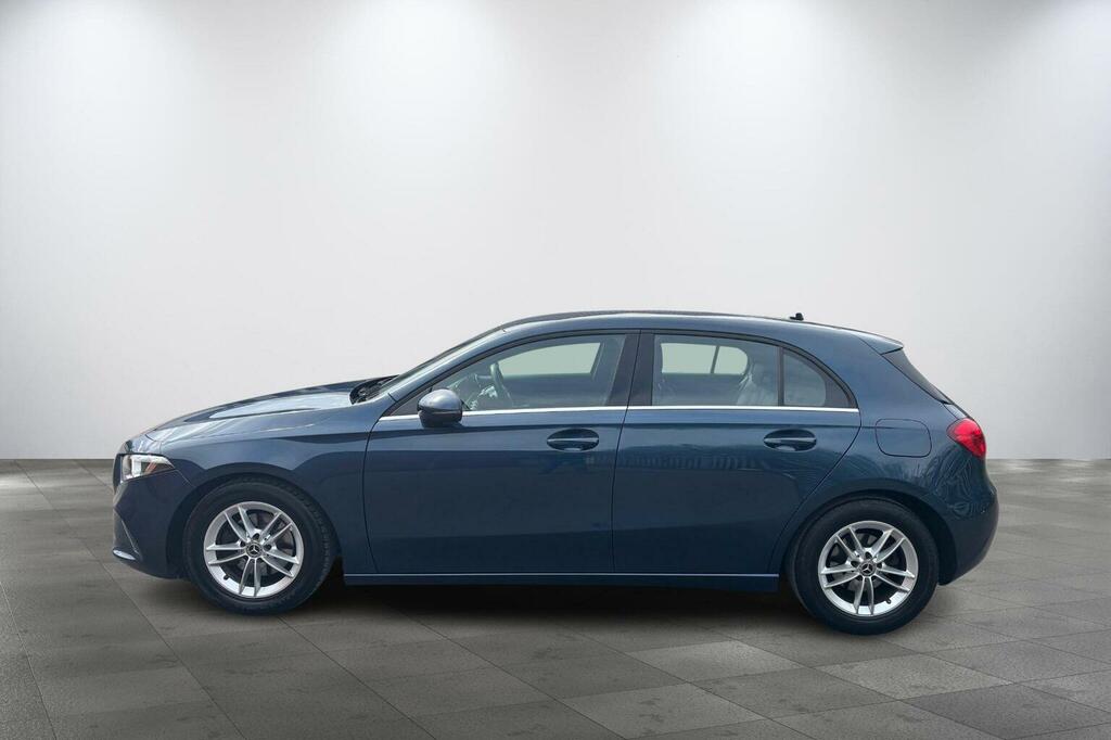 Mercedes-Benz A Class 1.3 A180 Se 7G-dct Euro 6 Ss AR19NSY Blue #6