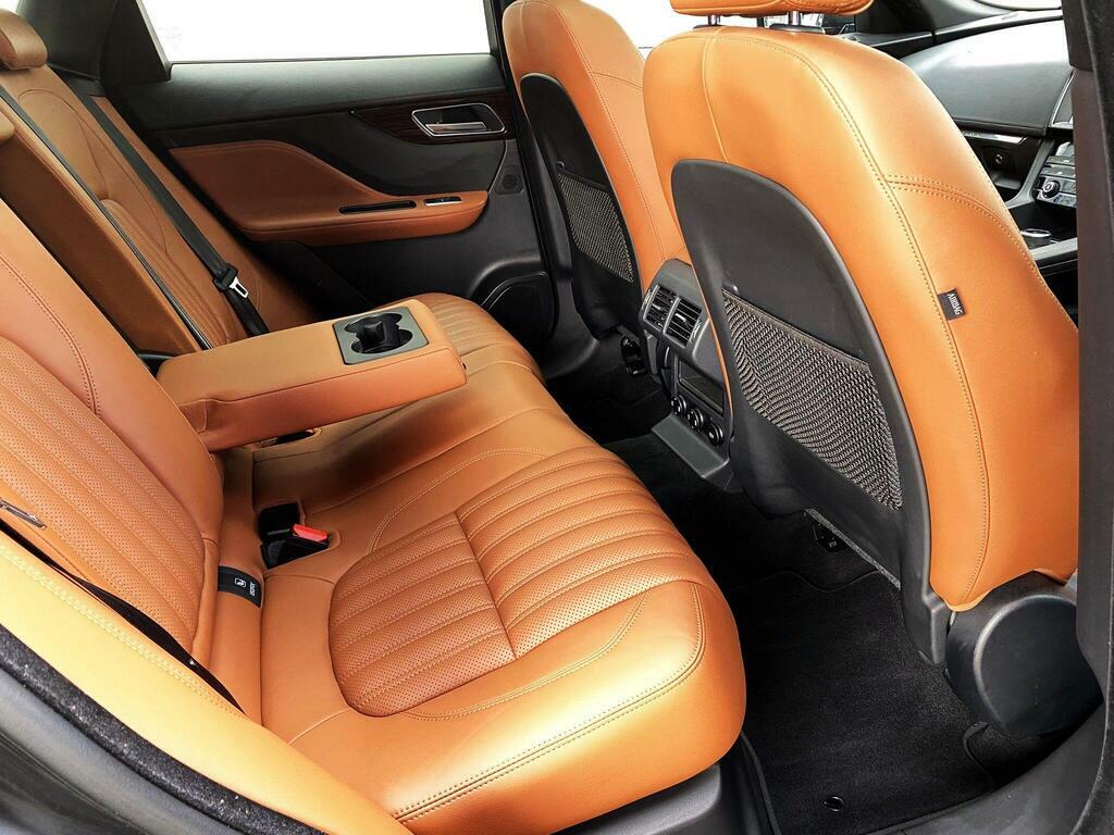 Jaguar F-Pace 2.0 D180 Portfolio Awd Euro 6 S S Red #6