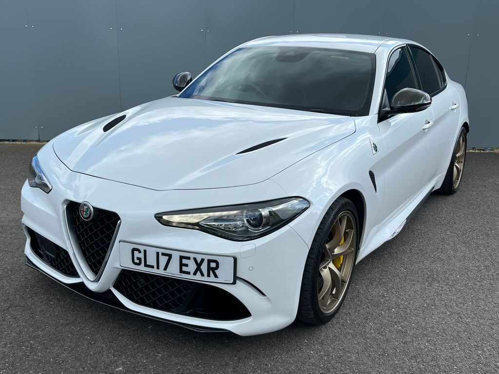 Alfa Romeo Giulia 2.9 V6 Bi-turbo Quadrifoglio Saloon Aut White #3