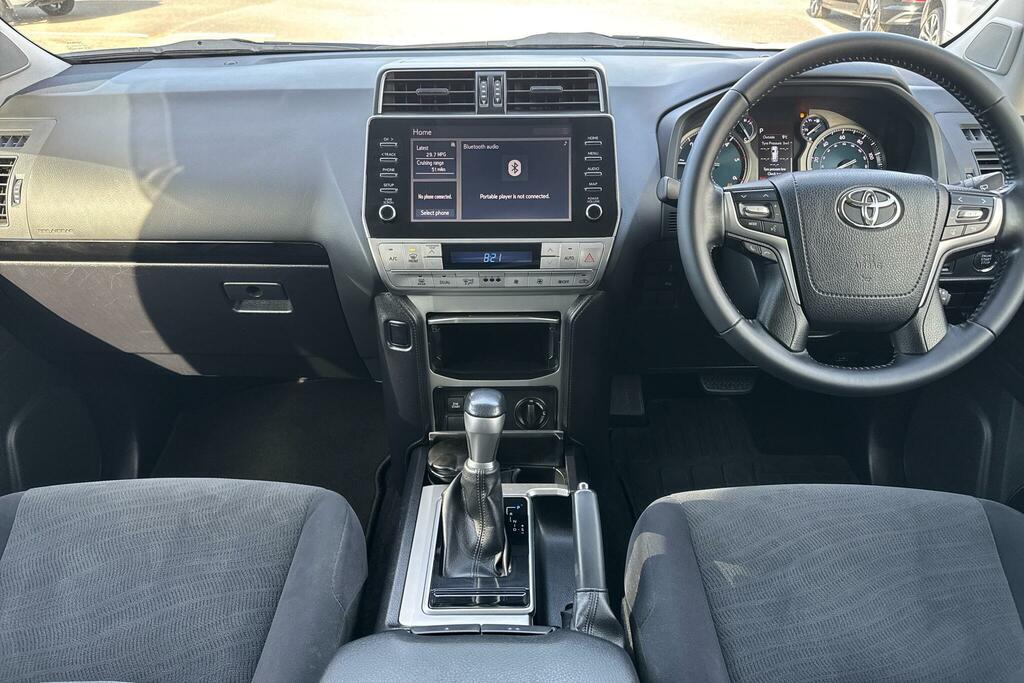 Toyota Land Cruiser 2.8 D-4d 204 Active 5 Seats WJ23NHZ White #5