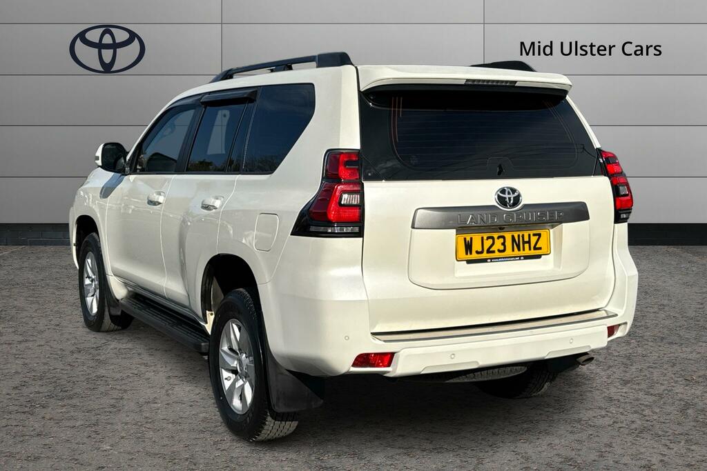 Toyota Land Cruiser 2.8 D-4d 204 Active 5 Seats WJ23NHZ White #4
