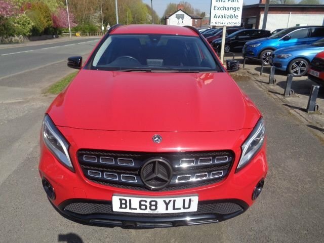 Mercedes-Benz GLA Class 1.6 Gla180 Urban Edition Suv 7G-dct Eur BL68YLU Red #3