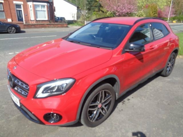Mercedes-Benz GLA Class 1.6 Gla180 Urban Edition Suv 7G-dct Eur BL68YLU Red #4