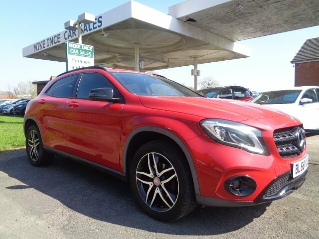 Mercedes-Benz GLA Class 1.6 Gla180 Urban Edition Suv 7G-dct Eur Red