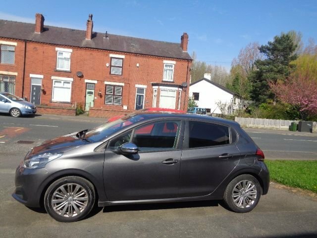 Peugeot 208 1.2 Puretech Signature Hatchback YC69JXR Grey #5