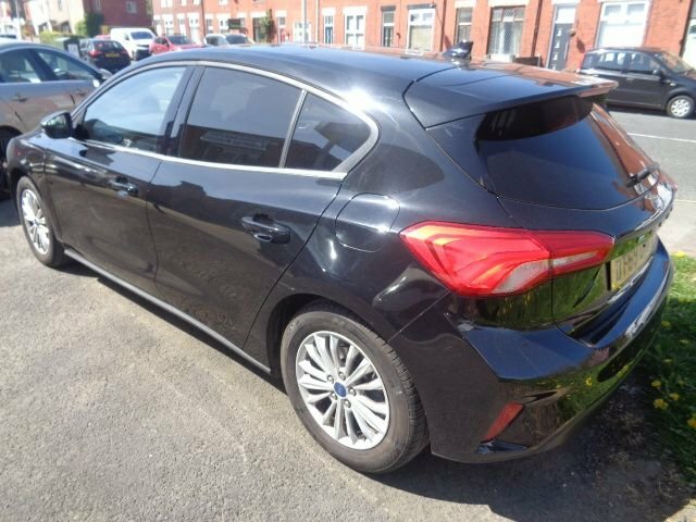 Ford Focus 1.0T Ecoboost Titanium Hatchback DT69UHN Black #6
