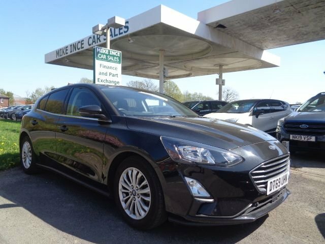 Ford Focus 1.0T Ecoboost Titanium Hatchback Black