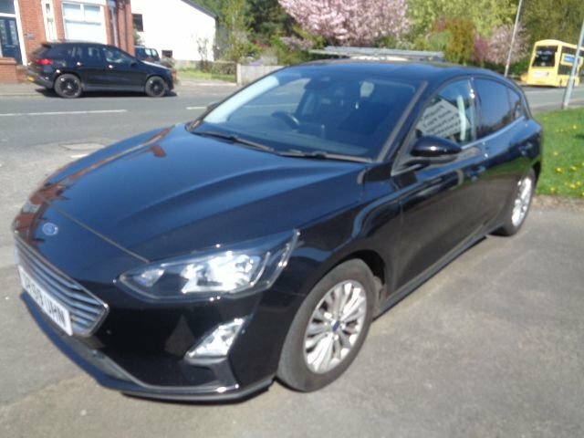 Ford Focus 1.0T Ecoboost Titanium Hatchback DT69UHN Black #4