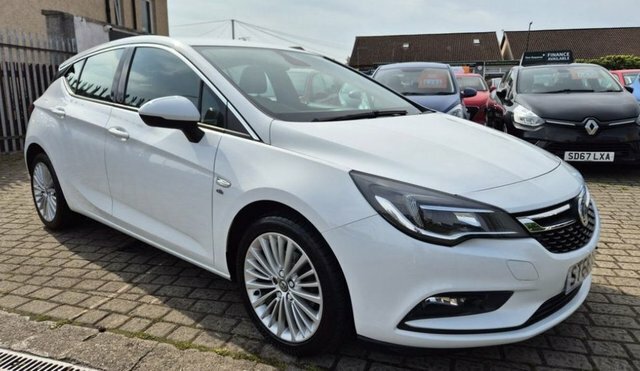 Vauxhall Astra Turbo Elite Nav Hatchback White